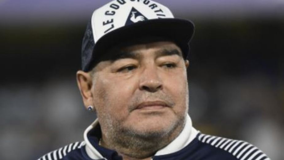Muere Diego Armando Maradona, tras ser hospitalizado de emergencia, reportan medios argentinos