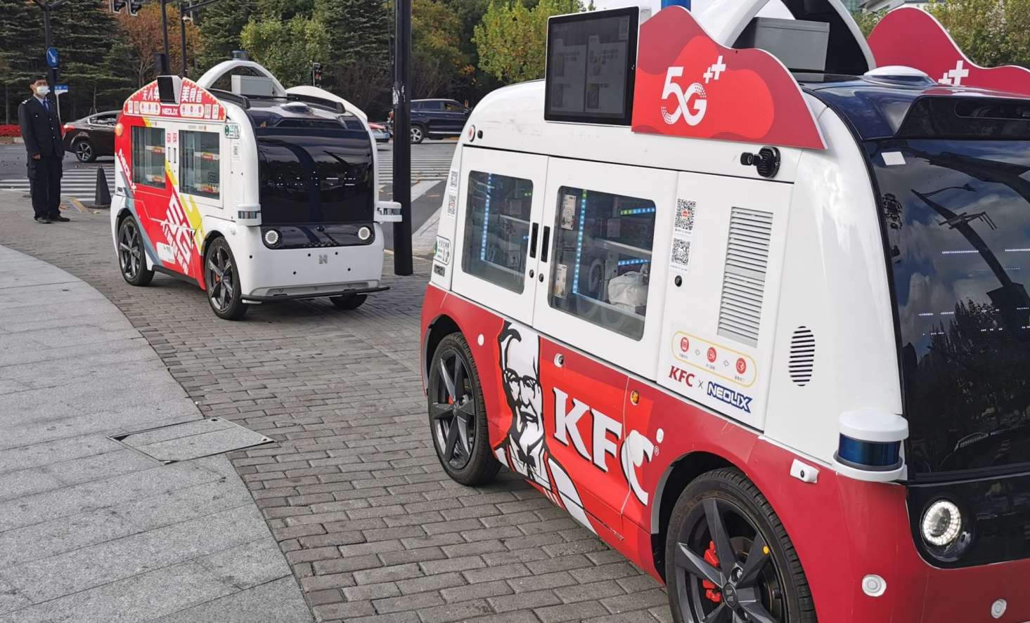 KFC usa coches autónomos para vender pollo sin contacto humano en China