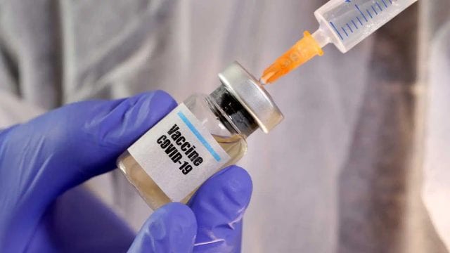 Llegan a México primeras dosis de vacuna china contra Covid-19