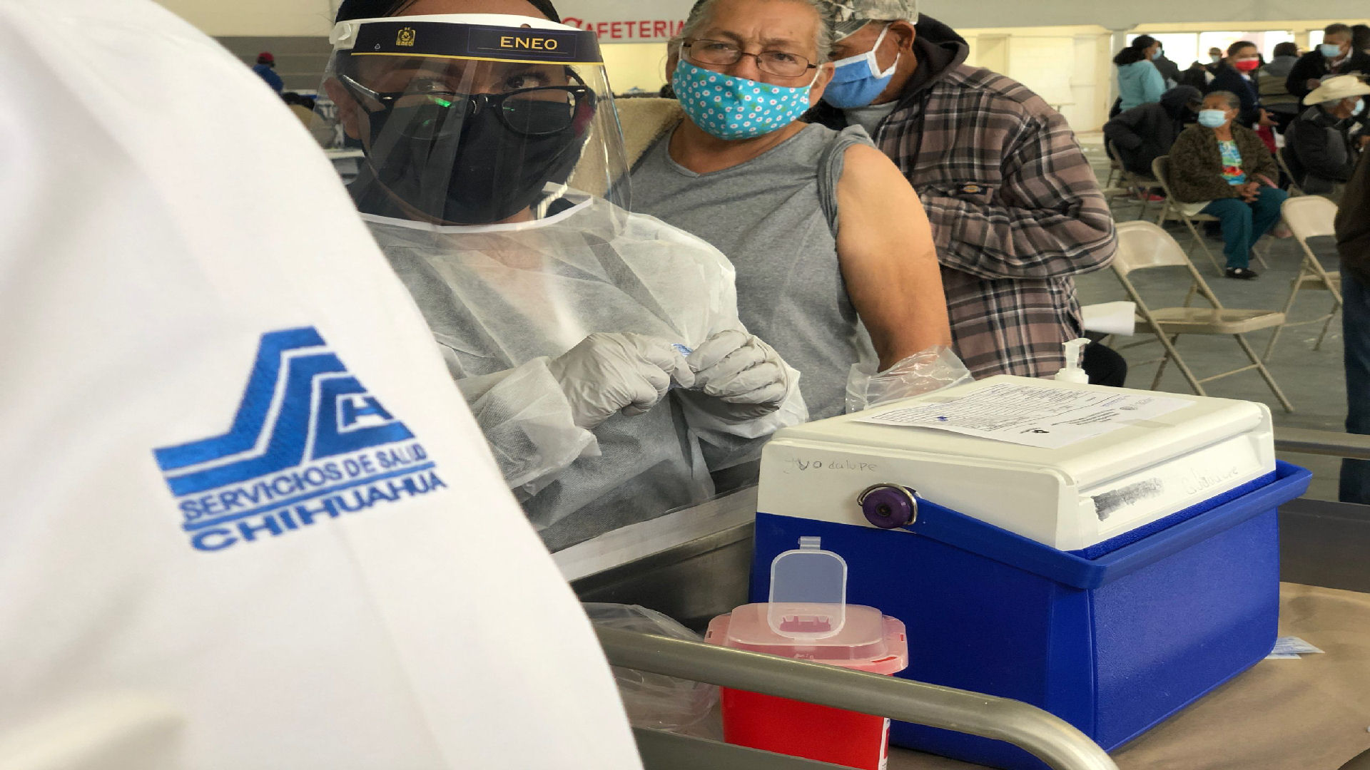 Oficial: Lunes vacunan a adultos mayores en la ciudad de Chihuahua vs covid