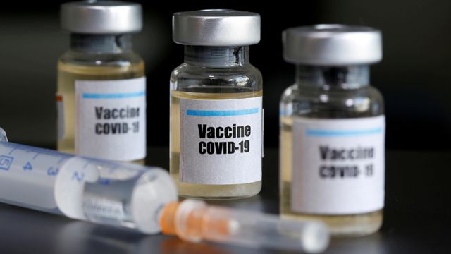 Preparan vacunación vs COVID para maestros; abren pre registro