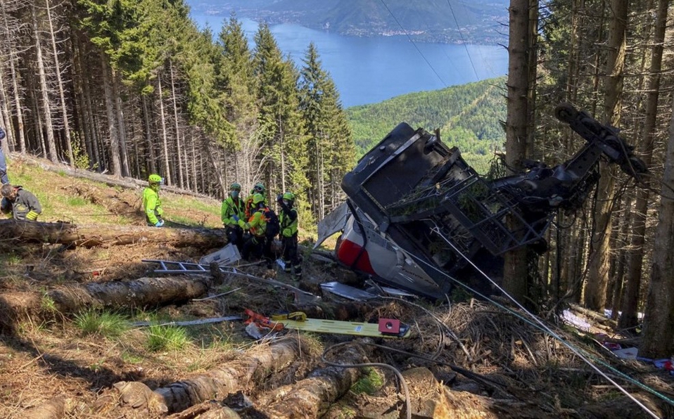 Se desploma teleférico en Stresa, Italia; 14 muertos