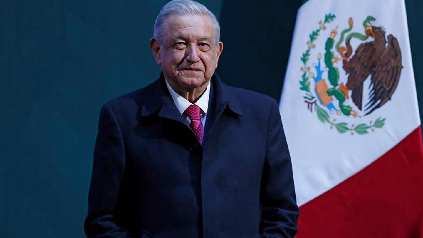 López Obrador va por sus tres reformas constitucionales