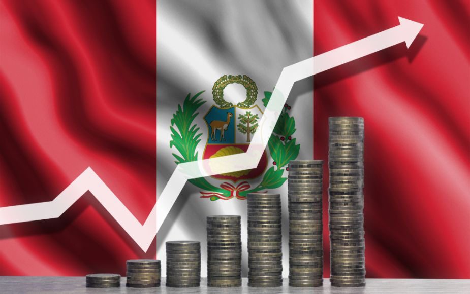 Economía peruana crece a récord de 13,31% en 2021 tras fuerte contracción por pandemia