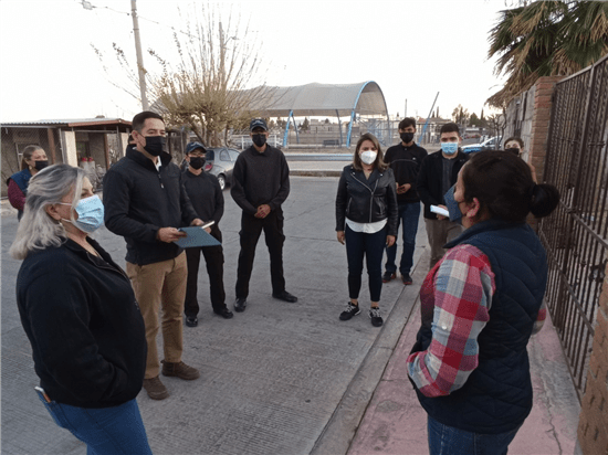 Tocan Puertas Policías Municipales en la colonia Insurgentes