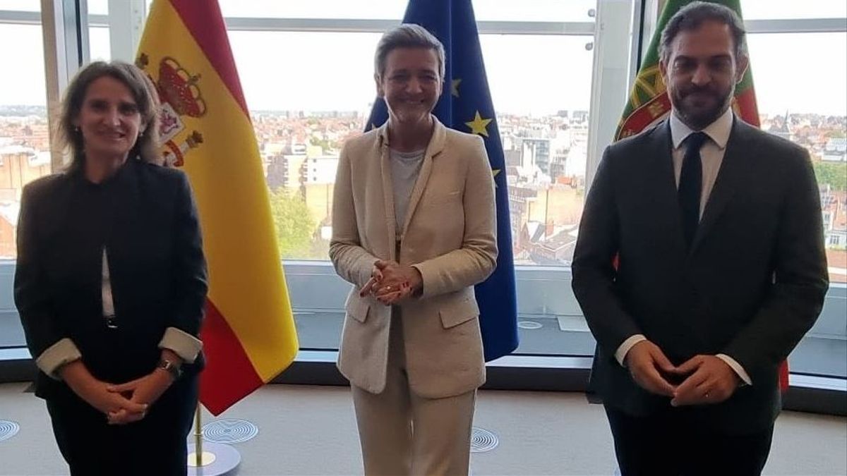 España y Portugal anuncian un “acuerdo político” con Bruselas para poner tope al precio del gas
