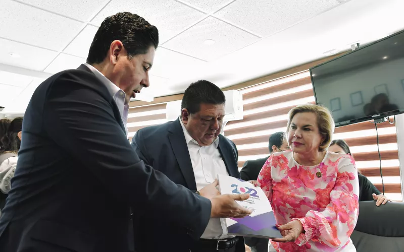 Entrega Gobierno del Estado Primer Informe de Gabinete al poder Legislativo