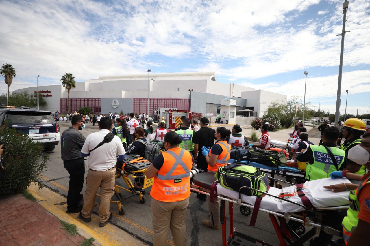 Participan Ciudad Juárez en simulacro de sismo e incendio en las oficinas administrativas del Gobierno del Estado