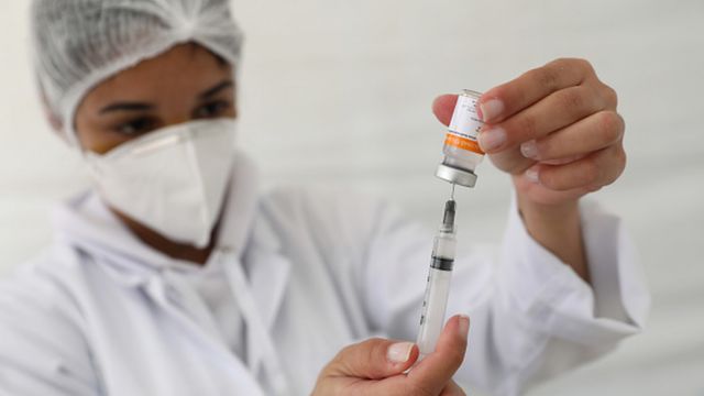 Nuevo diseño de vacuna puede proteger con más eficacia de ómicron