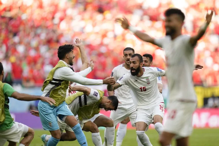 QATAR 2022 | Irán le ganó a Gales con una ráfaga de dos goles en el descuento en el partido del Grupo B del Mundial Qatar 2022