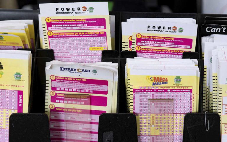 El premio de la lotería en EU sube a 1.9 mil millones de dólares, el más grande de la historia mundial