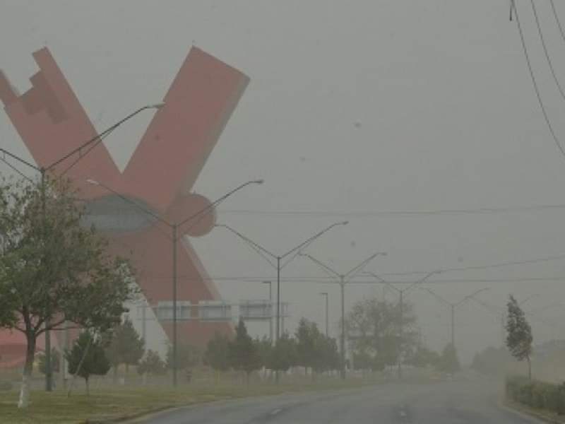 Ante alerta por ráfagas de viento llaman en Juárez a conducir con precaución