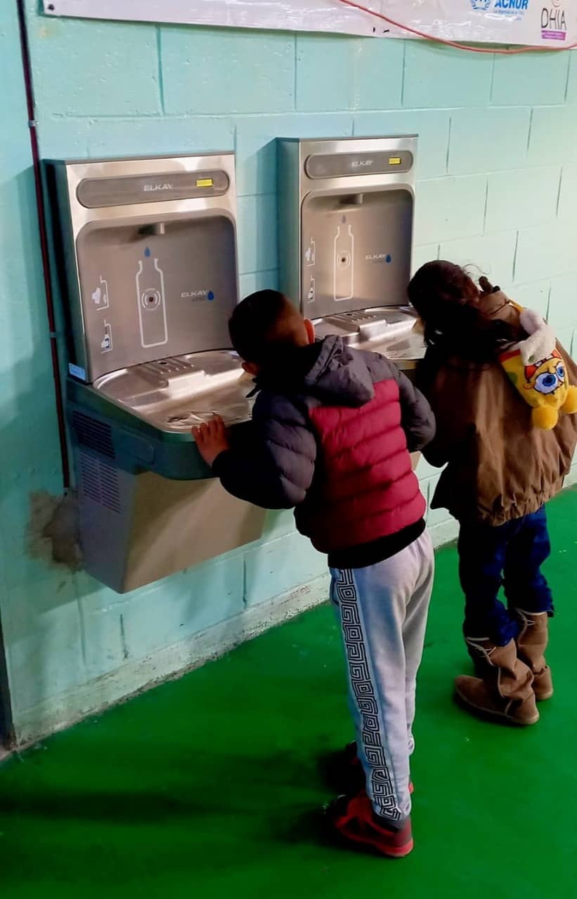 UNICEF coloca purificadores de agua en albergue para migrantes Kiki Romero