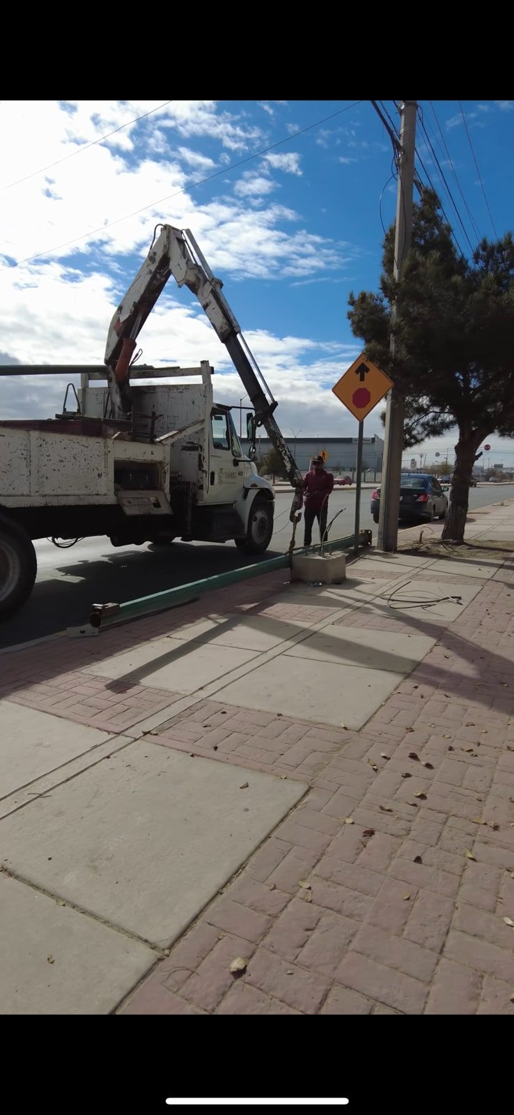 Continúa Alumbrado Público trabajando avenidas de Ciudad Juárez