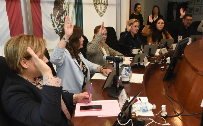 Aprobó Congreso del Estado licencia para diputados Mario Vázquez y Carla Rivas