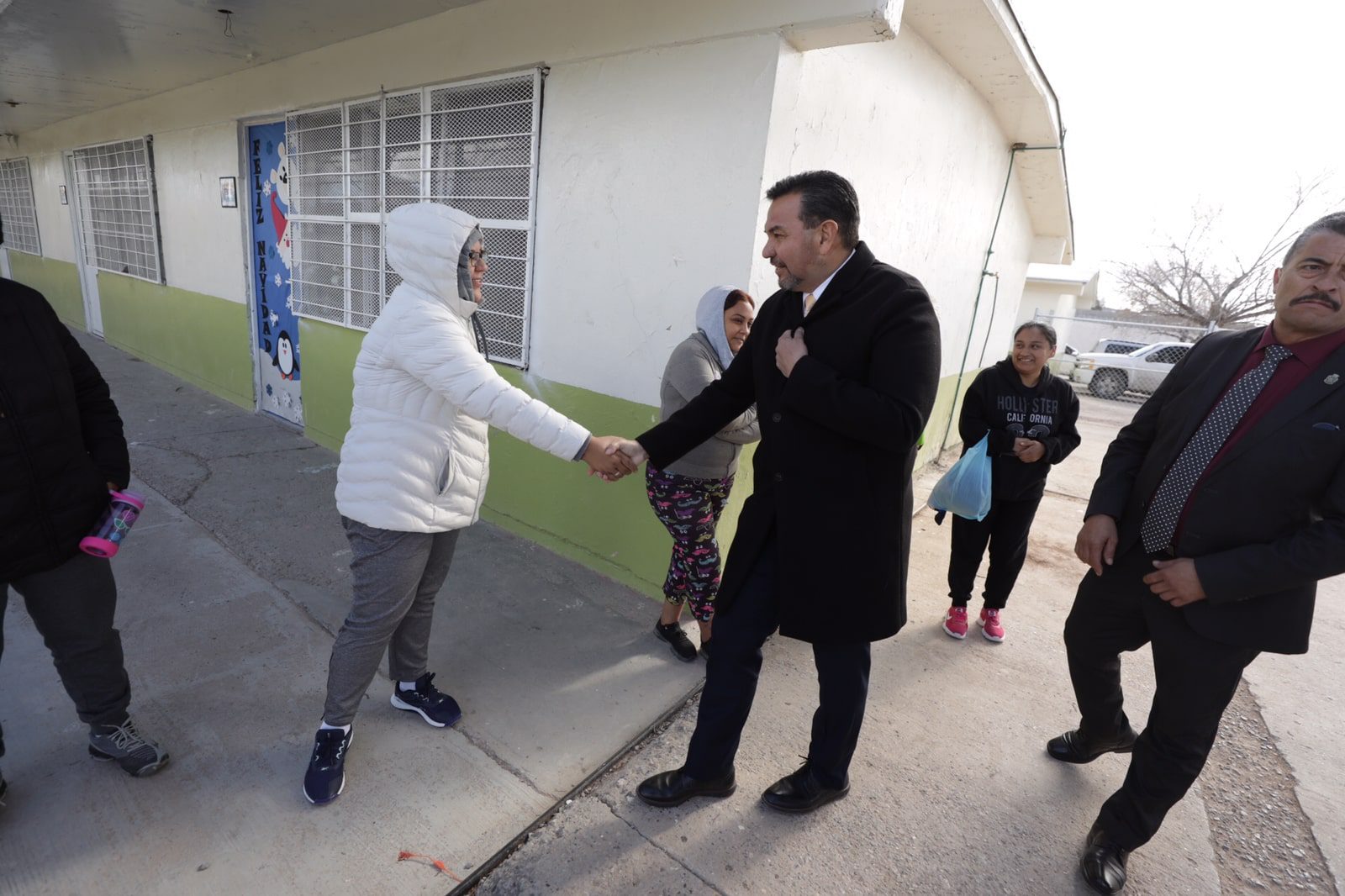 Benefician en Juárez a estudiantes de la Primaria Revolución Mexicana con entrega de domo