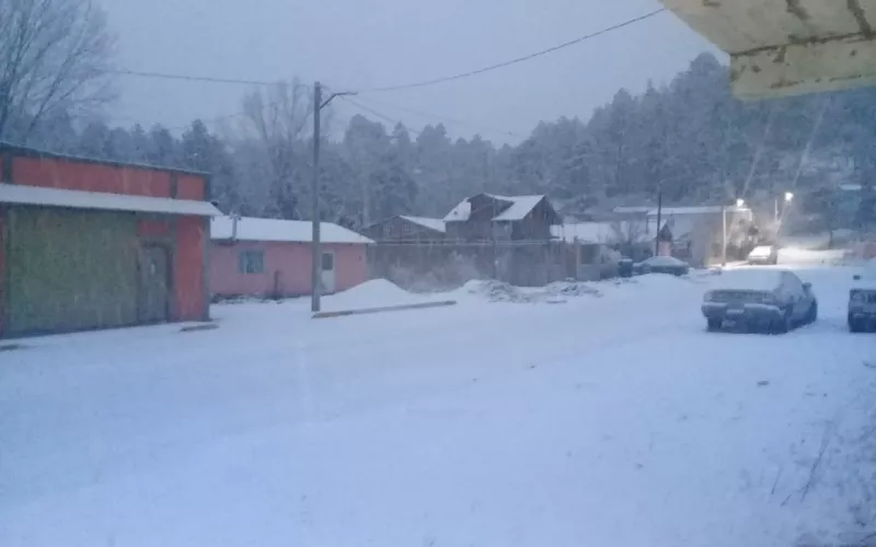Reportan caída de nieve en municipios de la región serrana