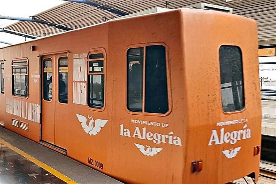 PAN denuncia que vagones del Metro de Monterrey fueron rotulados con logotipos de Movimiento Ciudadano