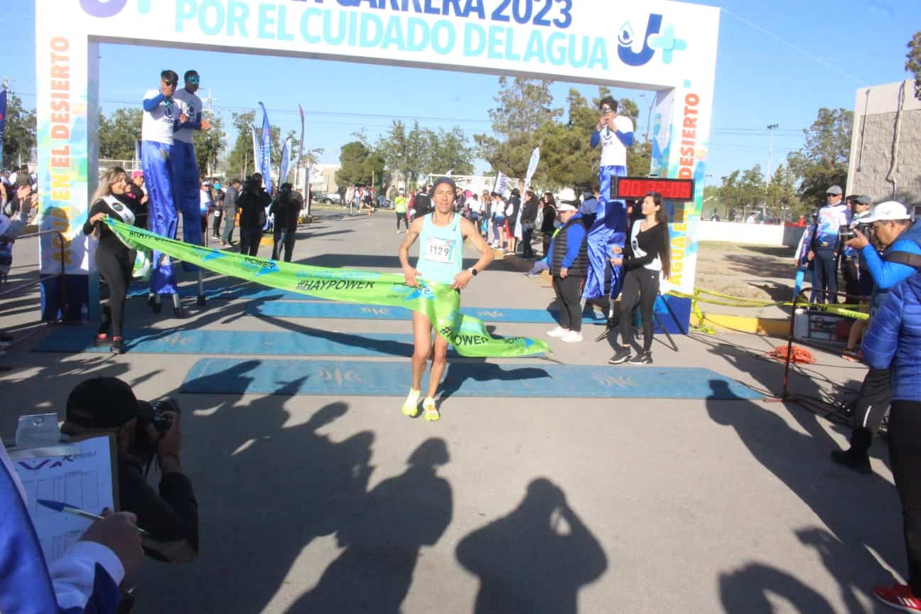 Daniel Reyes y Argentina fueron los campeones absolutos de la Carrera Pedestre de la JMAS 2023