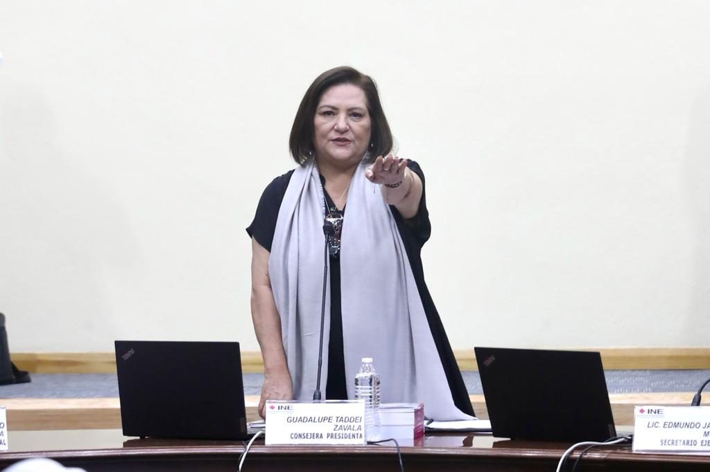 Guadalupe Taddei asume la presidencia del INE
