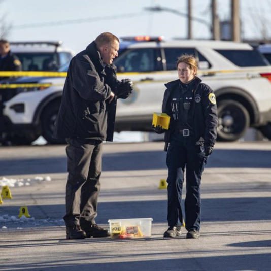 Se desata tiroteo en gasolinera de Estados Unidos, deja dos muertos y un herido