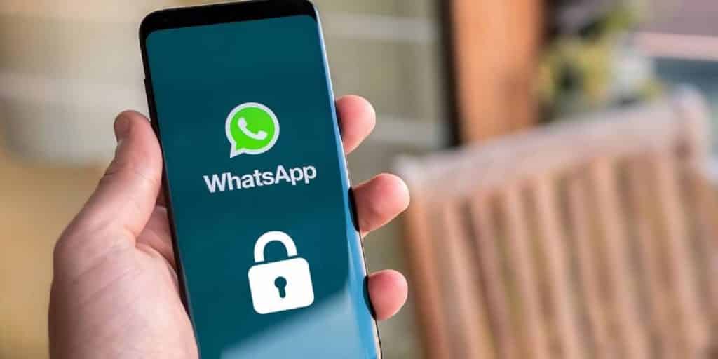 WhatsApp ahora te permite ponerle contraseña y ocultar tus chats