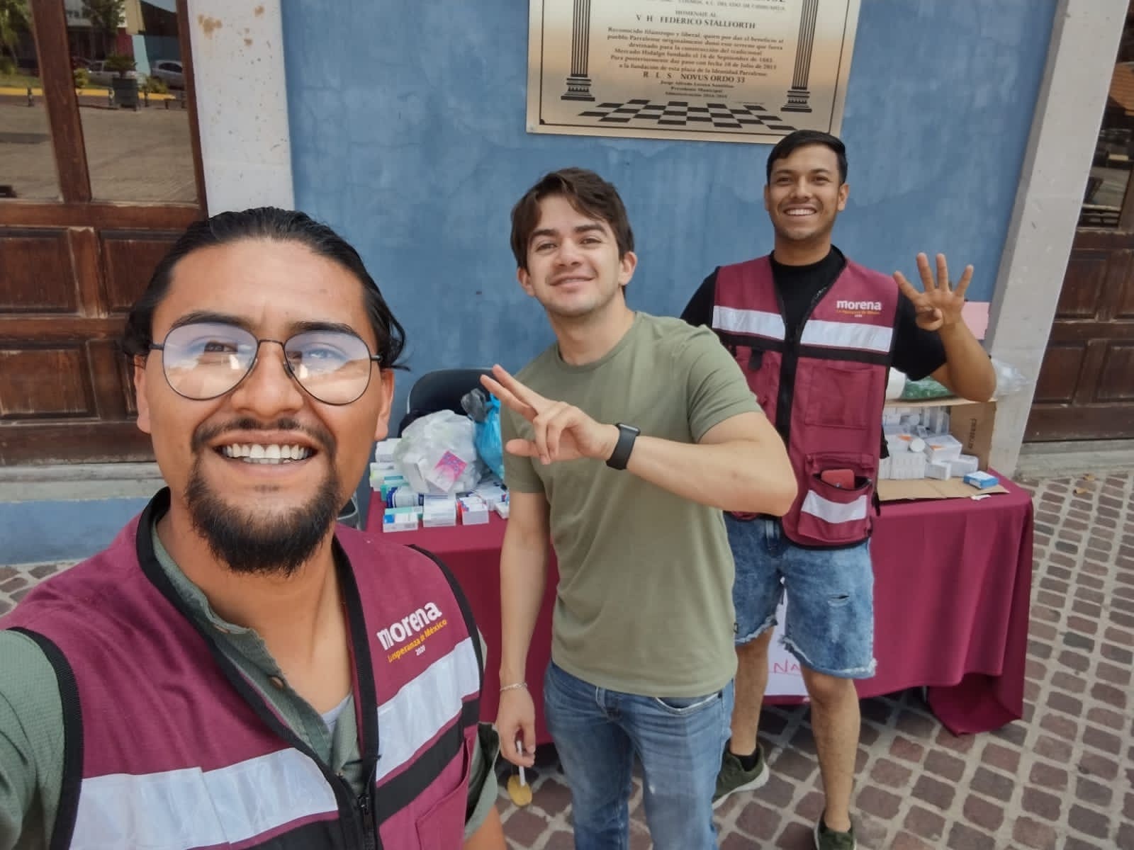 Jóvenes de Morena en Parral realizan colecta masiva de medicinas para Cruz Roja