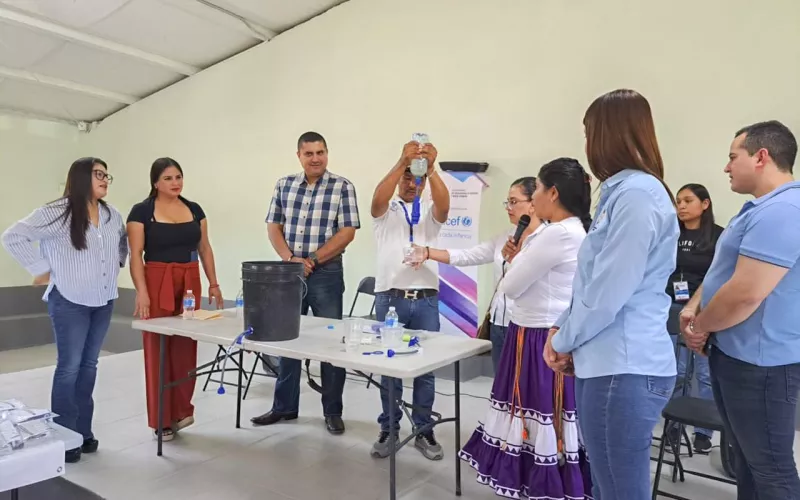Reciben 80 familias de la localidad de La Casita filtros purificadores de agua