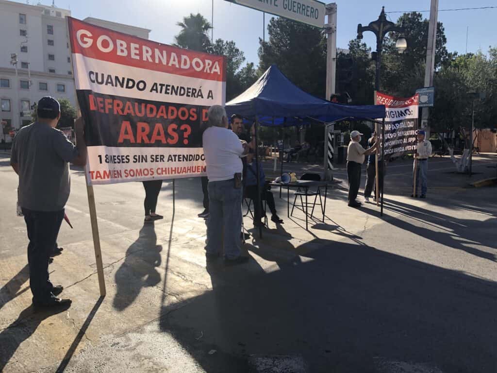 Caos vial en el centro de la ciudad; se manifiestan afectados de Aras