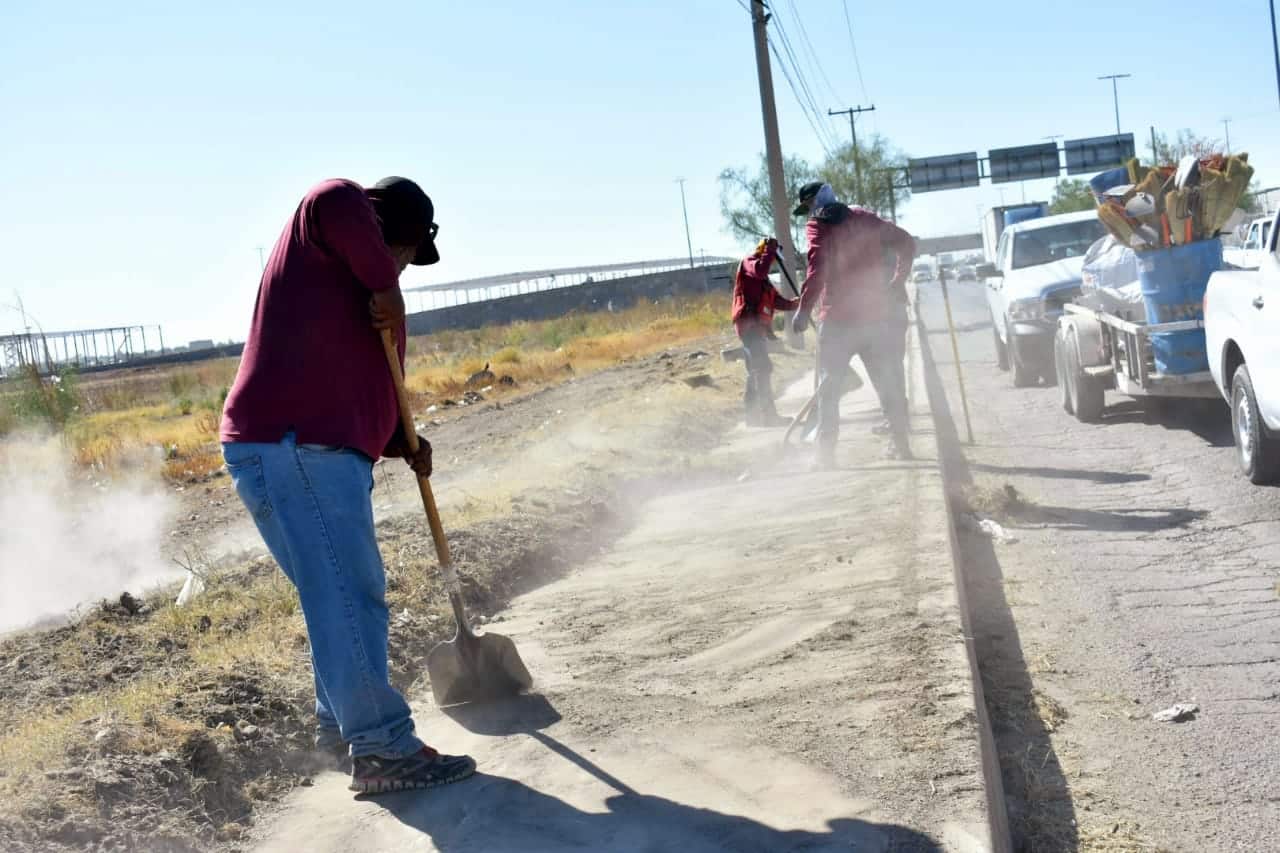 En Ciudad Juárez se mantiene la limpieza en el bulevar Independencia