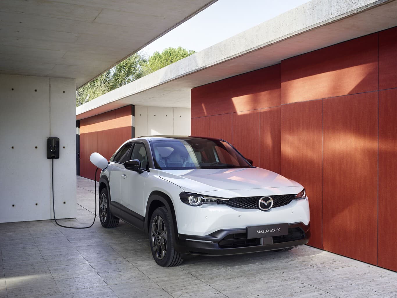 Mazda planea construir autos eléctricos en México para 2028, según su CEO
