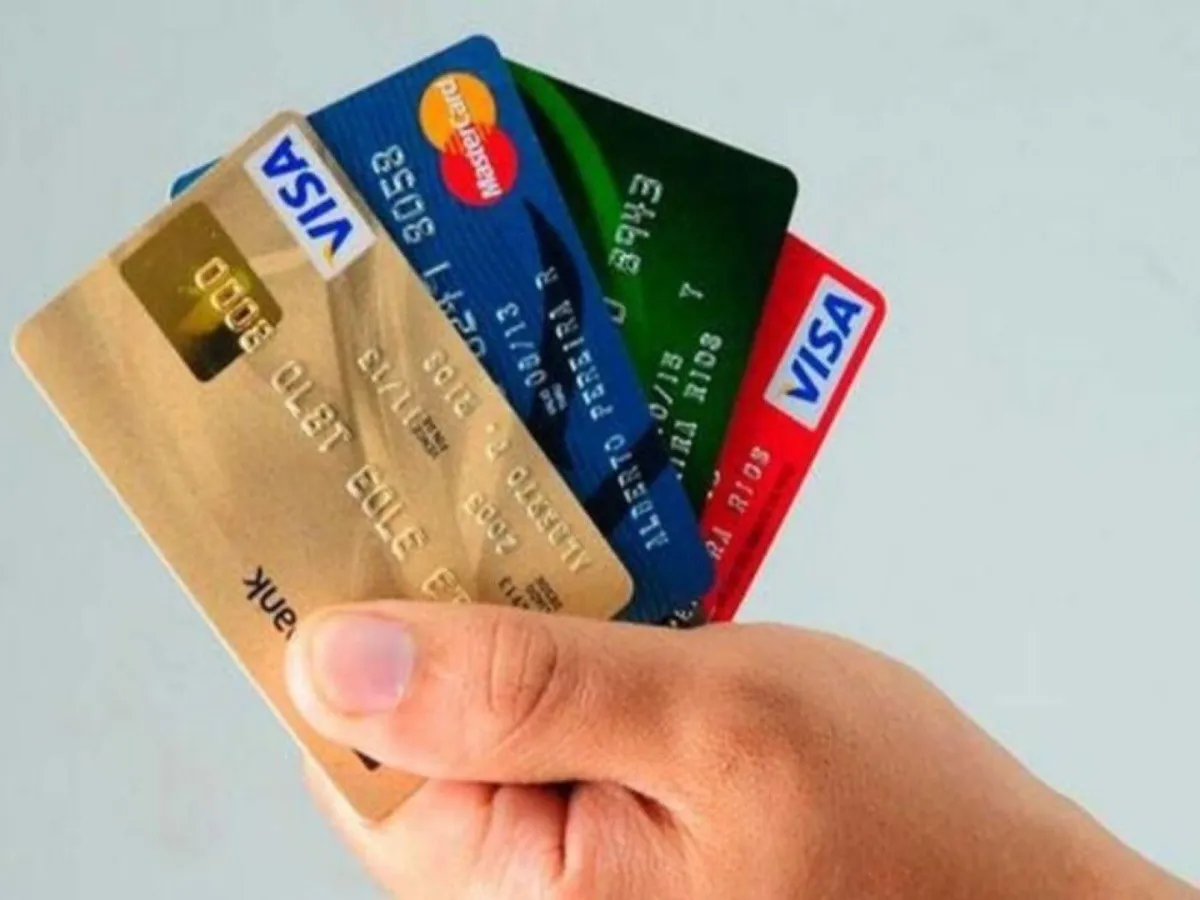 Urgen campañas de información sobre comisiones por uso de tarjetas de débito o crédito