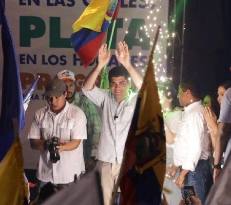 Otto Sonnenholzner, candidato a la Presidencia de Ecuador, escapa ileso de un tiroteo en Guayaquil