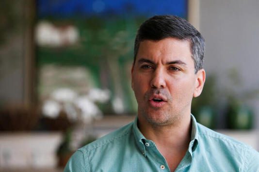 Santiago Peña, el economista que gobernará Paraguay con apoyo pero sin “carta blanca”