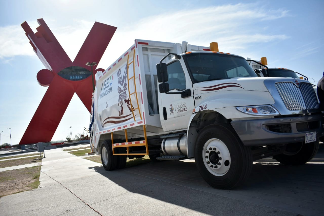 Presenta Cruz Pérez Cuellar nuevos camiones para el servicio de recolección de basura