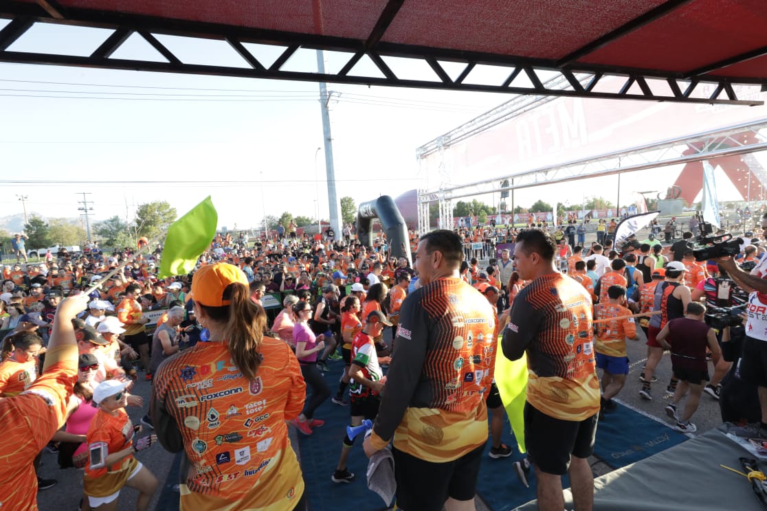 Participan más de 7 mil juarenses en la Carrera Internacional de la Amistad 2023