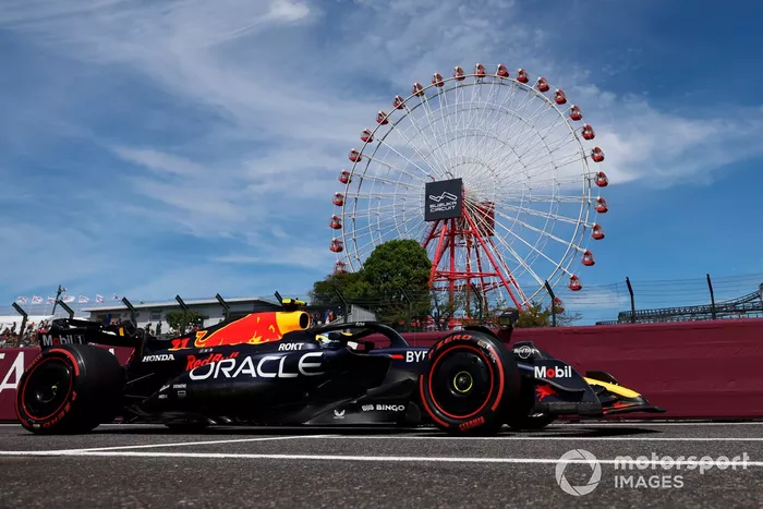 Verstappen gana la pole en Japón, Checo Pérez en el top 5