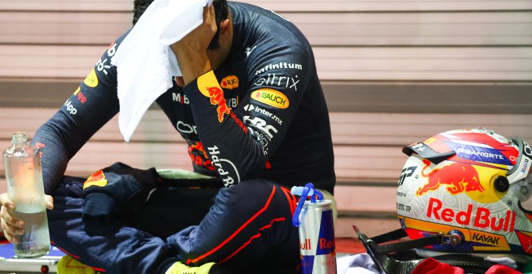 Carlos Sainz vuela en Singapur con un ilusionante Fernando Alonso y unos Red Bull desaparecidos