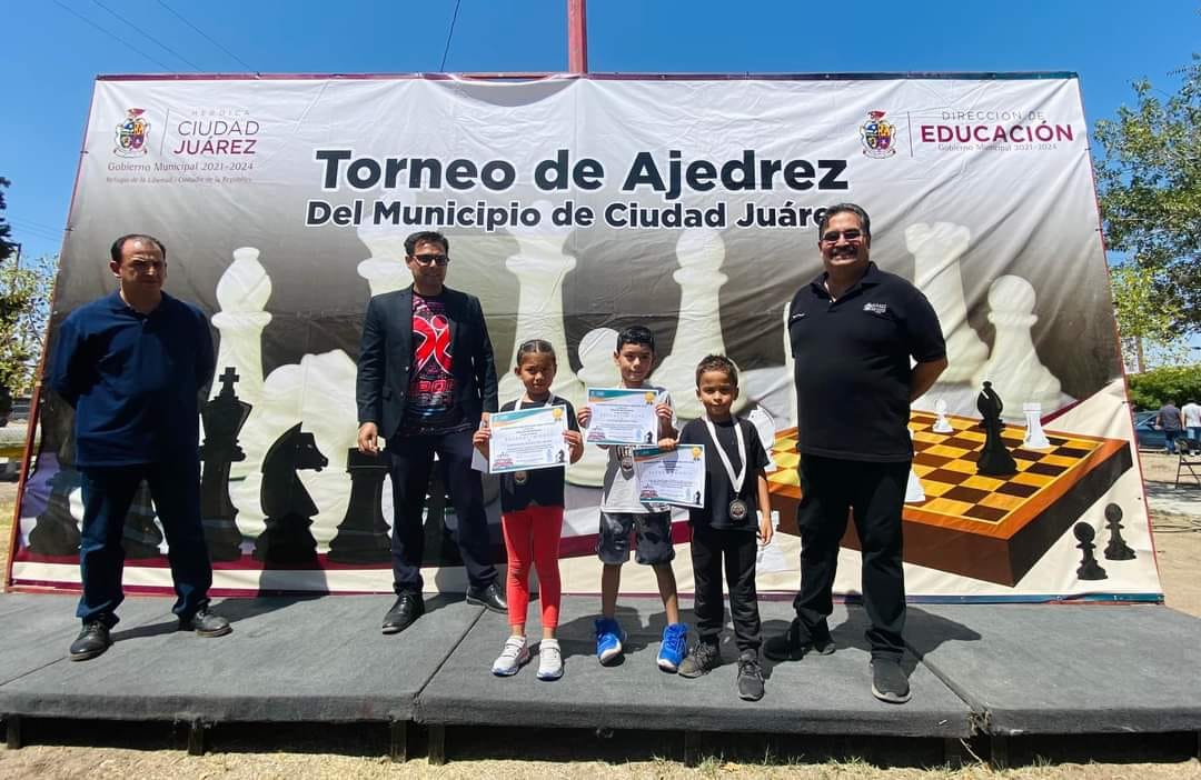 Entregan medallas a ganadores del Torneo de Ajedrez 2023