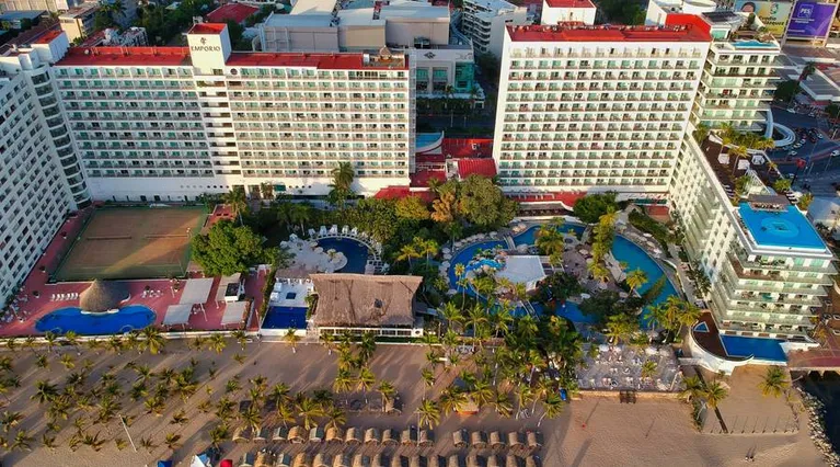 Ofrecen 35 hoteles de Acapulco reabrir en marzo-abril