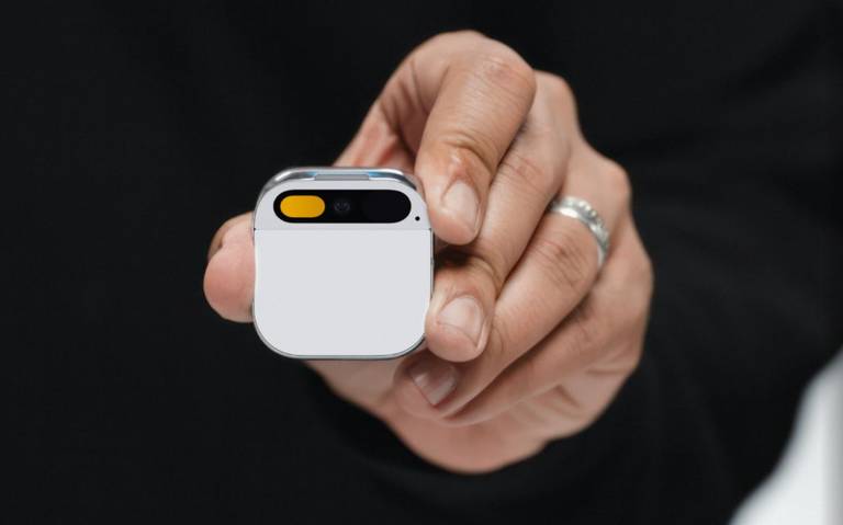 Humane Ai Pin: así es el dispositivo sin pantalla que busca reemplazar a los celulares