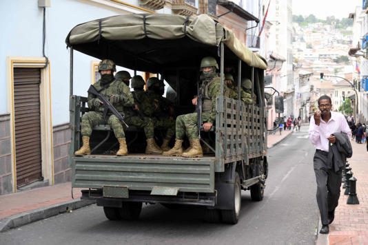 “No retrocederemos ante el terrorismo”, advierte el ejército de Ecuador