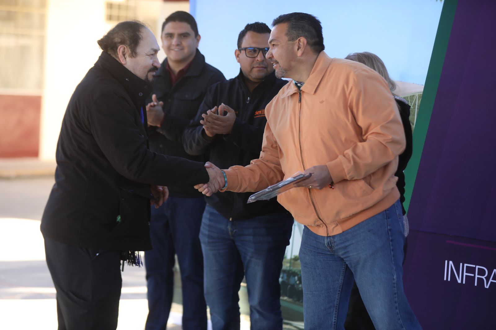 Entrega Cruz Pérez Cuellar rehabilitación de la Escuela Secundaria Federal Número 10