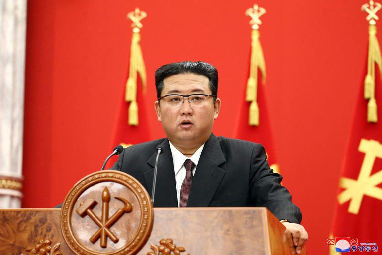 Kim Jong Un afirma que no le interesa negociar con Corea Del Sur y amenaza con atacar
