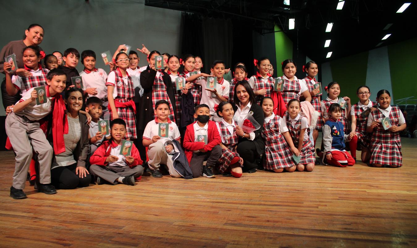 Realizan Concurso Regional de Interpretación del Himno Nacional de Primarias Estatales