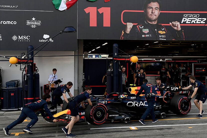 Red Bull F1 monta un nuevo motor para Checo Pérez Japón