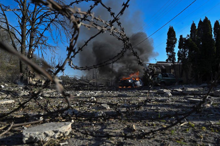 Atacan con drones central de Zaporiyia en Ucrania y se renueva el riesgo de un “accidente nuclear grave”