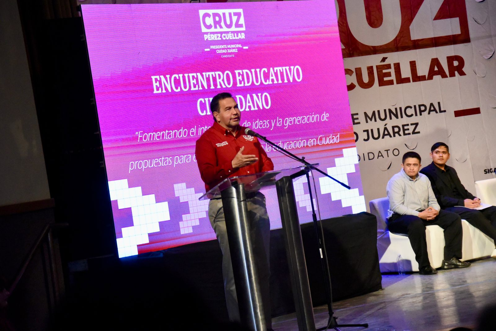 Participa Cruz Pérez Cuéllar en Encuentro Educativo Ciudadano