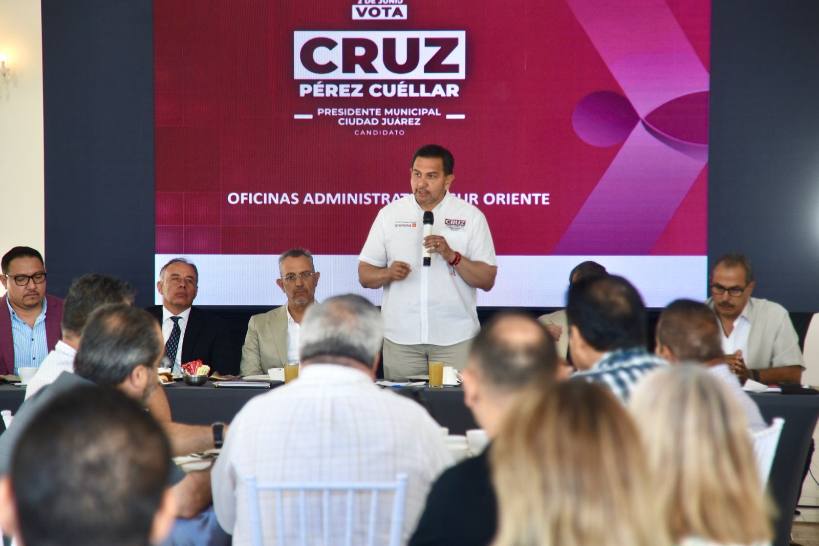 Cruz Pérez Cuéllar se compromete a seguir apoyando el turismo médico y de reuniones