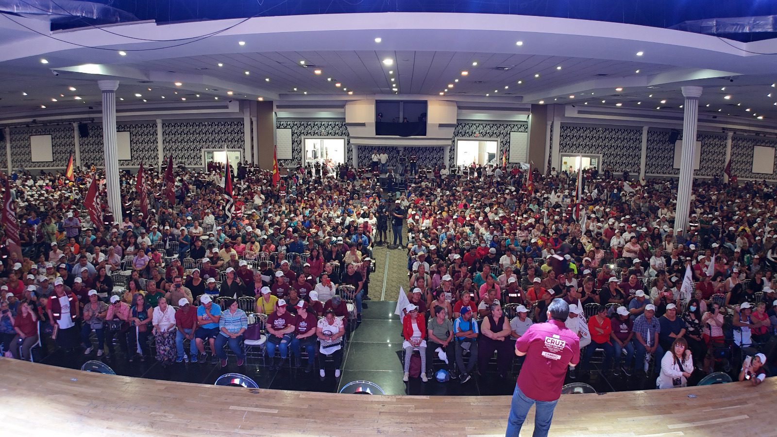 “¡Presidente! ¡Presidente! Gritan Ciudadanos en “Encuentro de Cruz con Vecinos”